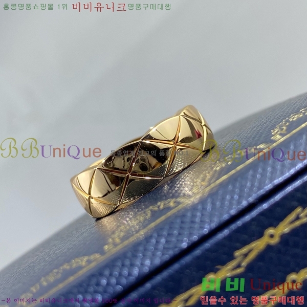   ũ / C668213 (2)
