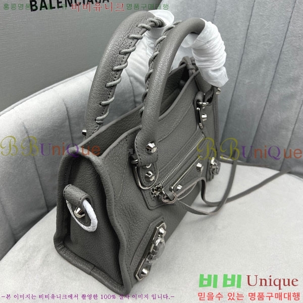 �߷��þư� ��Ƽ�� �̴� 519938-17