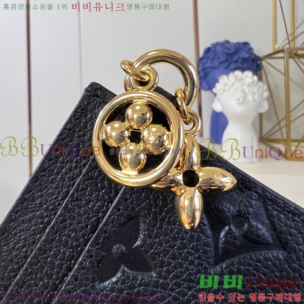 #���̺��� �� ī�� ���� Ȧ�� M82170-102