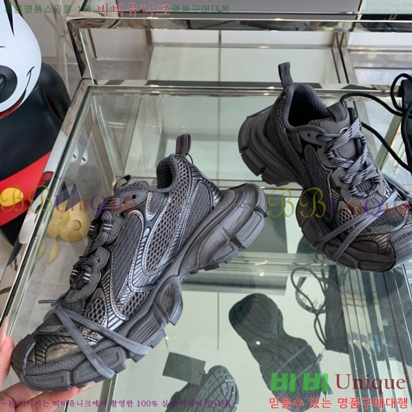 �߷��þư� 3XL Ʈ���̳� ����Ŀ�� BLA356600-9