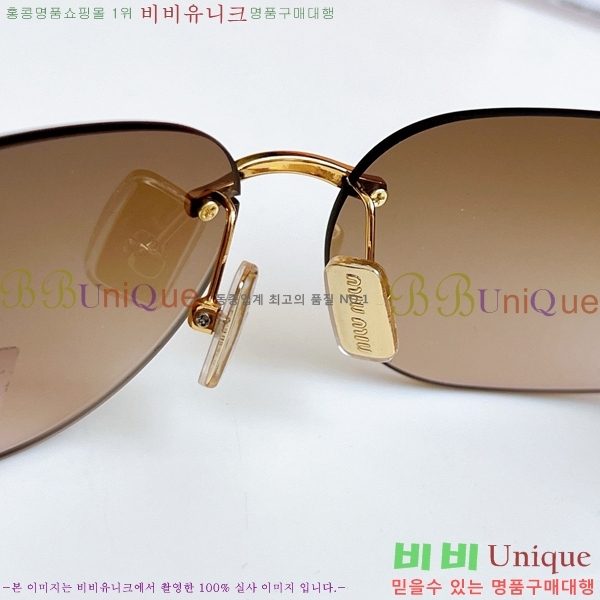 �̿�̿� ���۶� M2456585-2