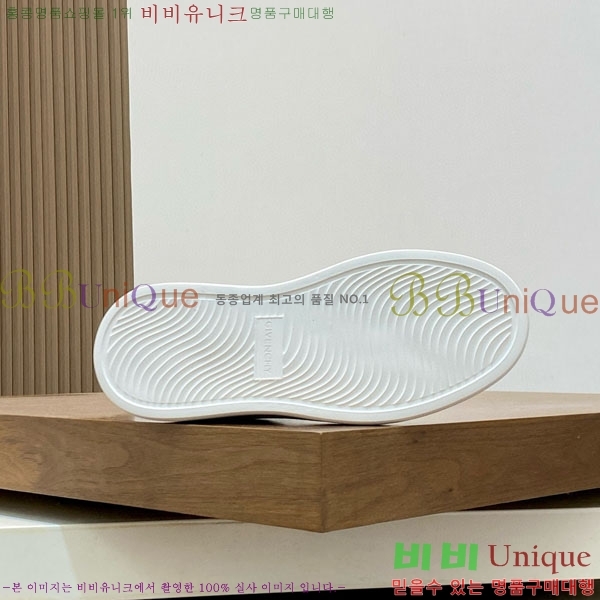   Ŀ JV3077780-2