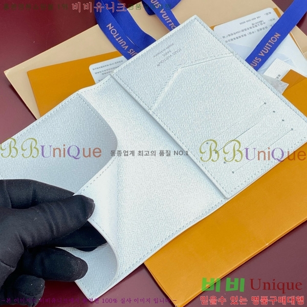 #���̺��� �н���Ʈ Ŀ�� M14877-101