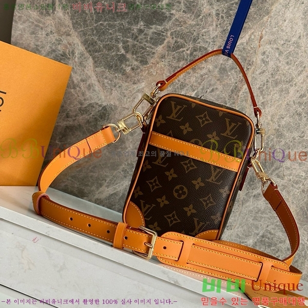 ���̺��� �ٴ��� M14013