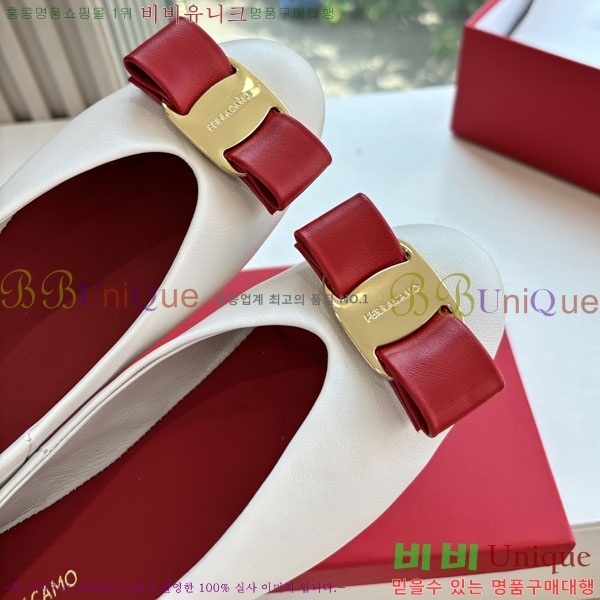  󰡸 ÷ F256006