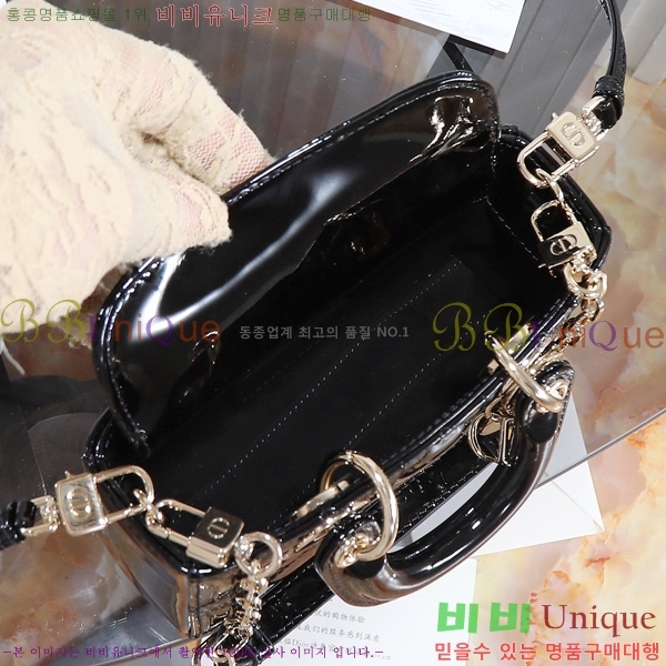 # ̵  ̹ ũ S0910-1001