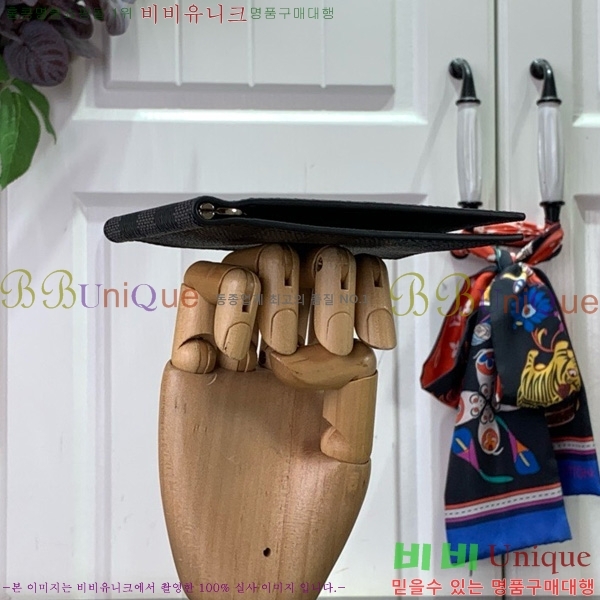 #���̺��� �Ӵ�Ŭ�� N61000-106