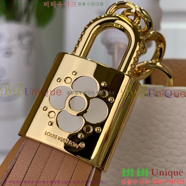 #���̺��� īǶ�� �̴� M25446-201