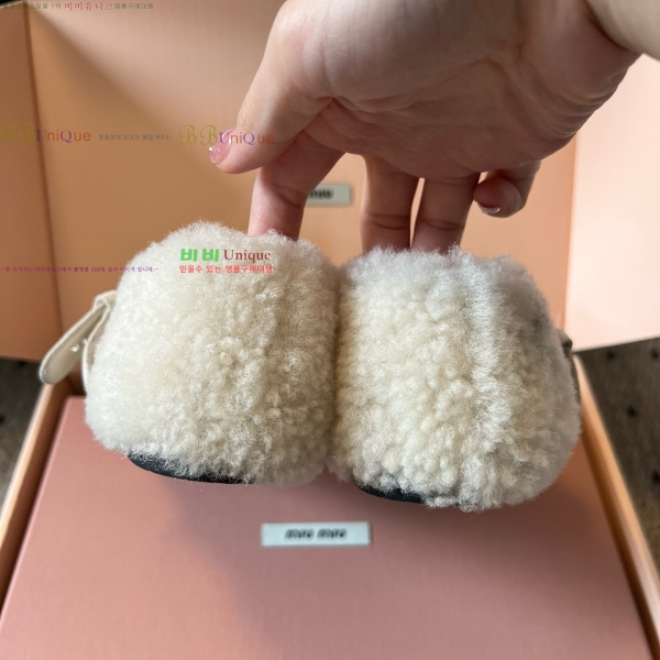 ���� �̿�** �þ �� �޸����� �÷� 32MU25102296-2