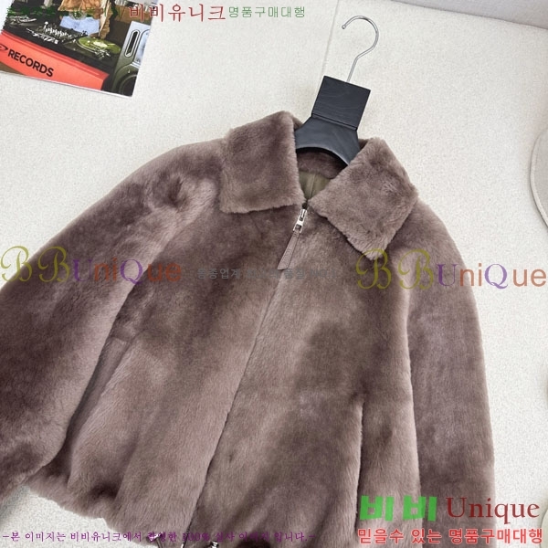 ���� �ο��� �þ �� ���� LWE3242340-3