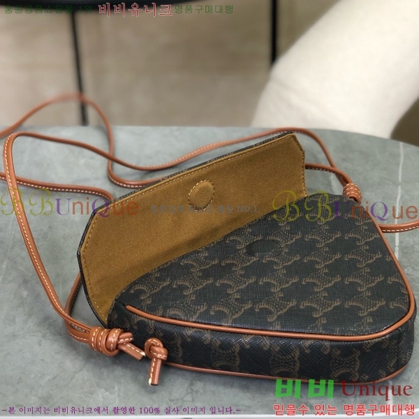 #������ Ʈ������ ĵ���� Ʈ���̾ޱ� ũ�ν��� 195902-1001