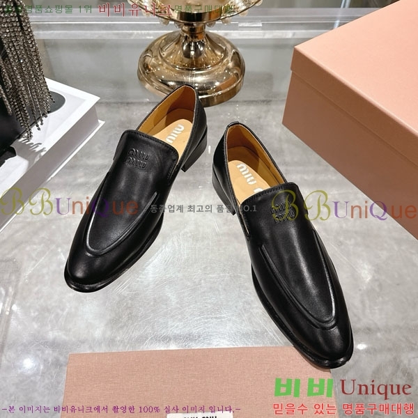 ���� �̿�̿� ���� 32MU902400-2