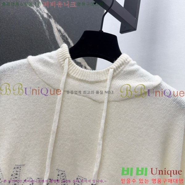 ���� ��**�� ������ �ĵ�Ƽ MAXM5112456-9