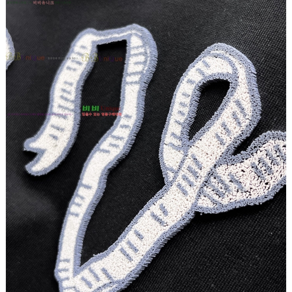 ���� ���̺��� ���� Ƽ���� LV421848-4