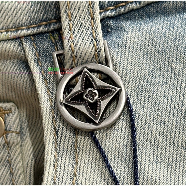 ���� ���̺��� û���� LV241379