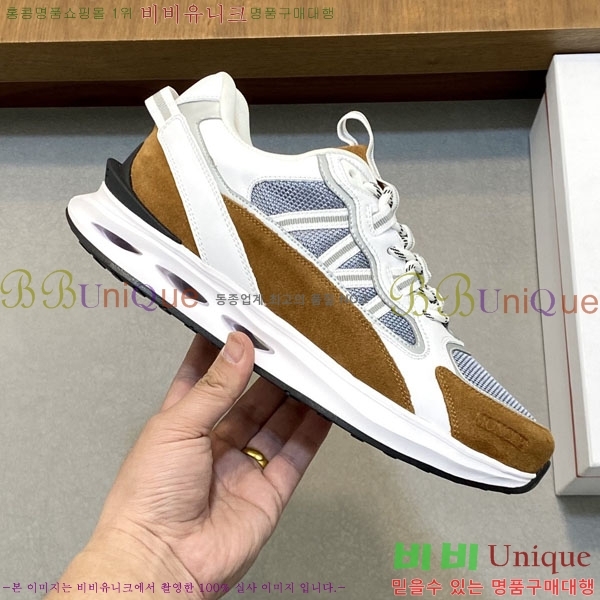 ���� ��**�� ����Ŀ�� MO592266-2