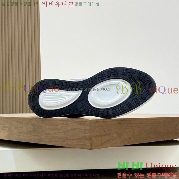 ���� ��**�� ����Ŀ�� MO592266-3