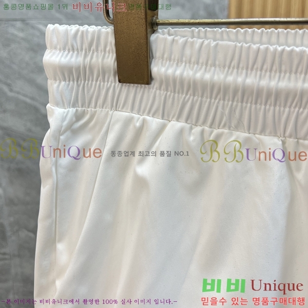 ���� ���ڷ� ��ġ�ڸ� �ݹ��� BC75672-2