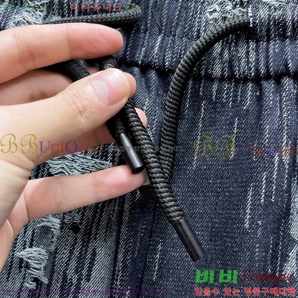 ���� ũ������ �ݹ��� CH4183816-7