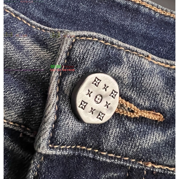 ���� ���̺��� û���� LV241785